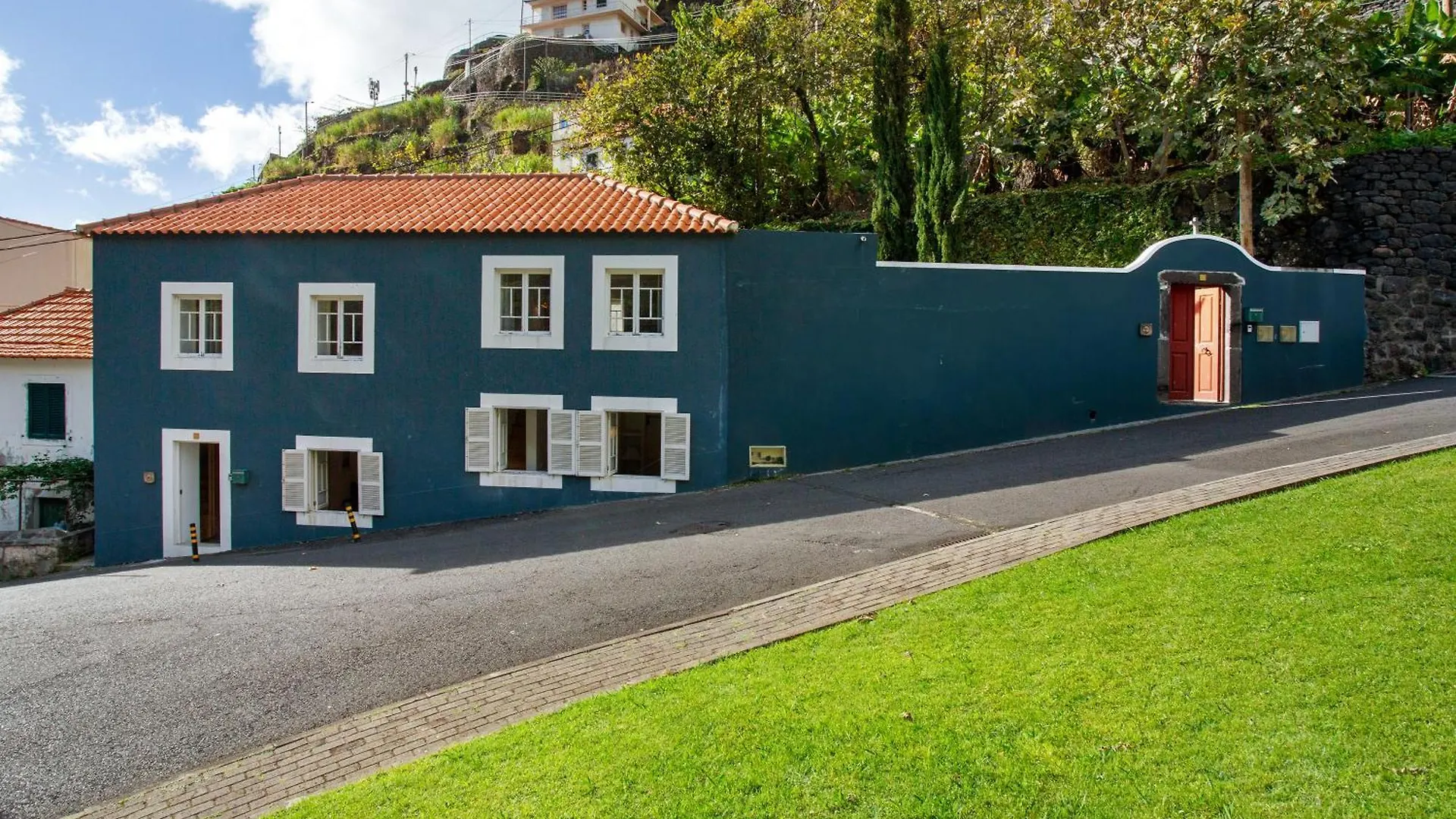 Calheta Beach House T1
