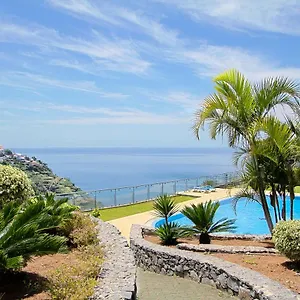Peace Haven Calheta (Madeira)